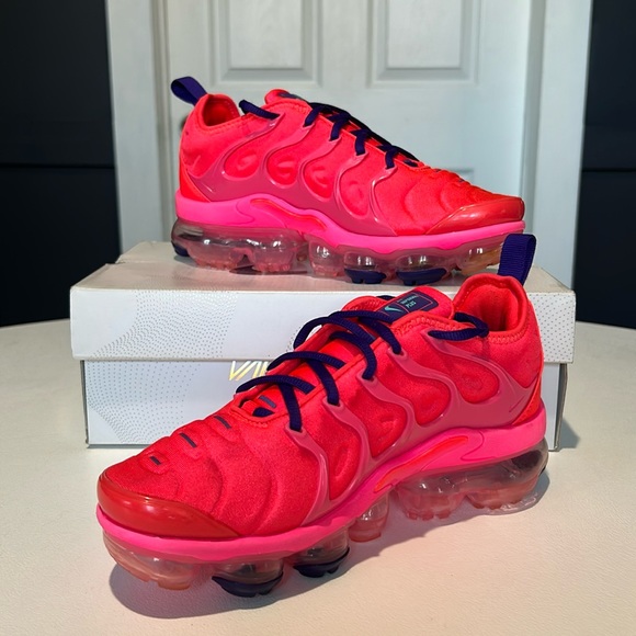 Nike Air VaporMax Plus “Bright Crimson Pink Blast” Women’s Size 6.5 - Picture 2 of 9